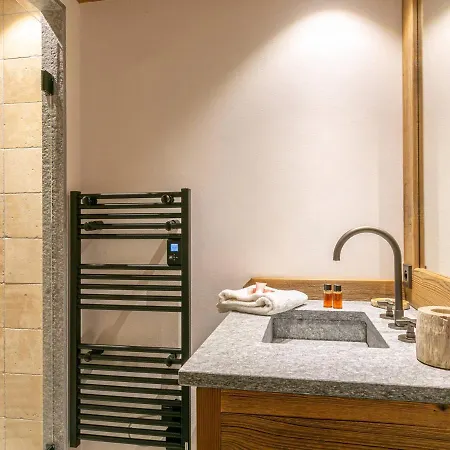 Luxueux Avec Piscine, Wifi Et Parking A - Fr-1-694-102